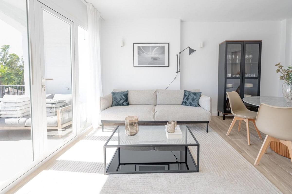Modern Oasis In Nueva Andalucia Apartment *